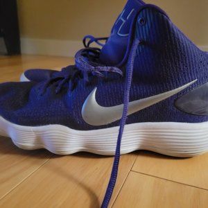 NIKE hyperdunk purple basketball shoes